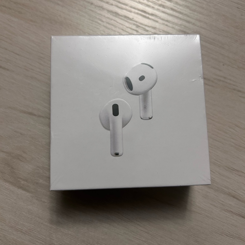 Apple Wireless Earbuds in White
